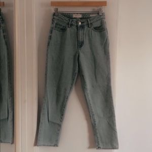 PacSun light wash mom jeans